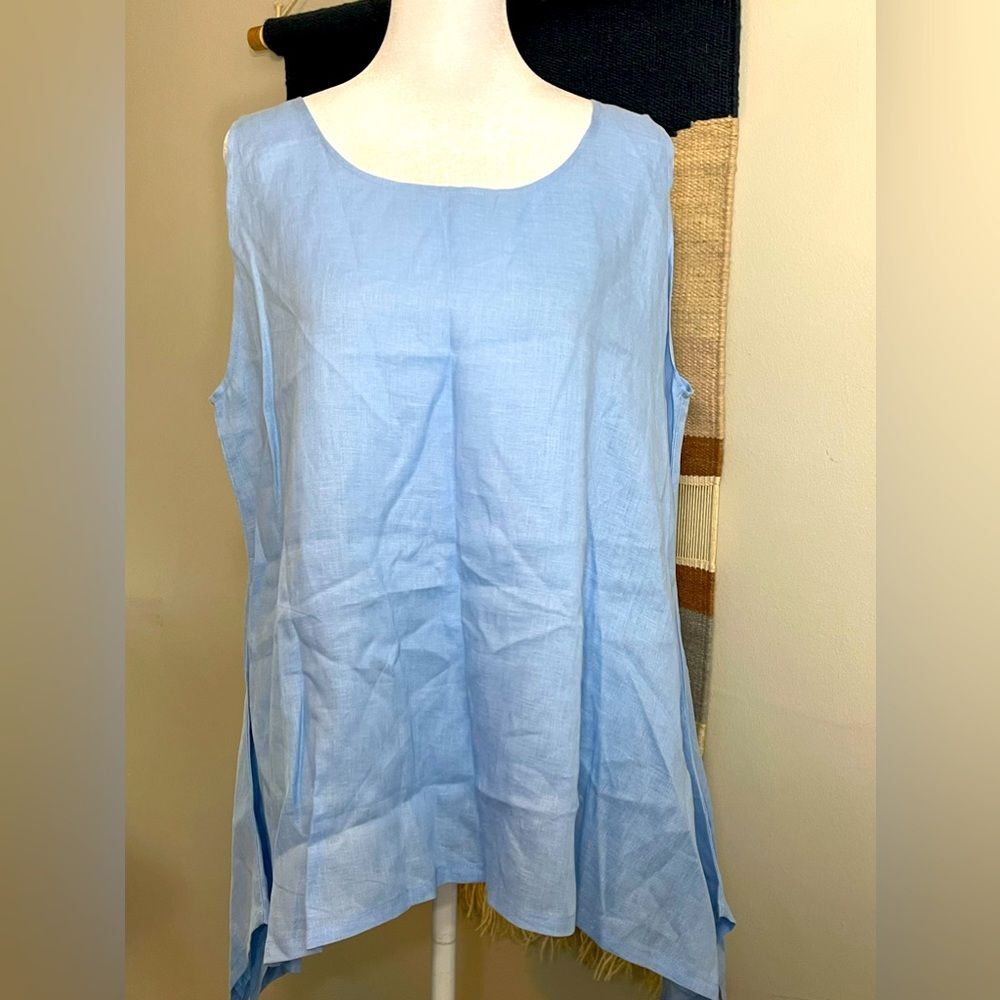NWOT Planet by Lauren G Blue 100% Linen Tank Top Asymmetrical Hem Relax Lagon 1